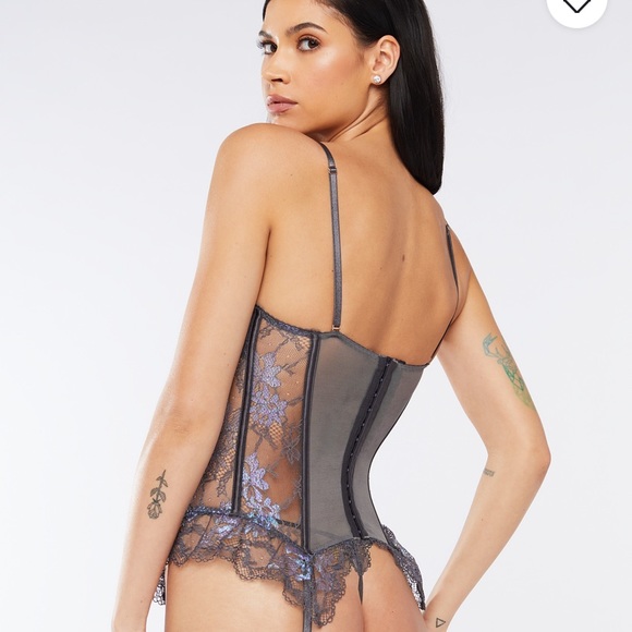 SAVAGE X FENTY : Living in the Clouds Iridescent Lace Corset - Picture 5 of 6